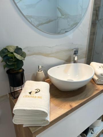 Centar Ns 5 Appartement Novi Sad Buitenkant foto