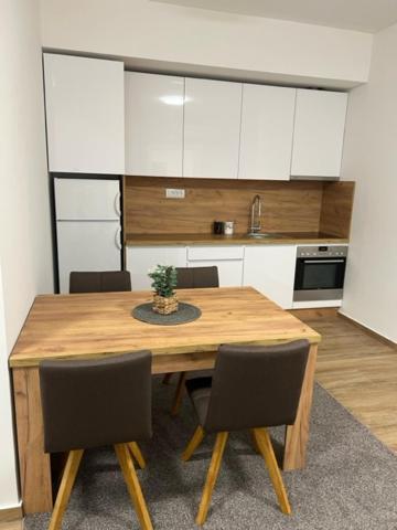 Centar Ns 5 Appartement Novi Sad Buitenkant foto